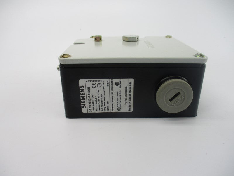 SIEMENS 3SE3842-1XX00 250VAC 10A NSMP