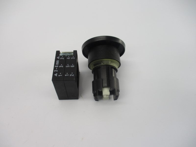 SIEMENS 3SB3000-1CA11 NSNP