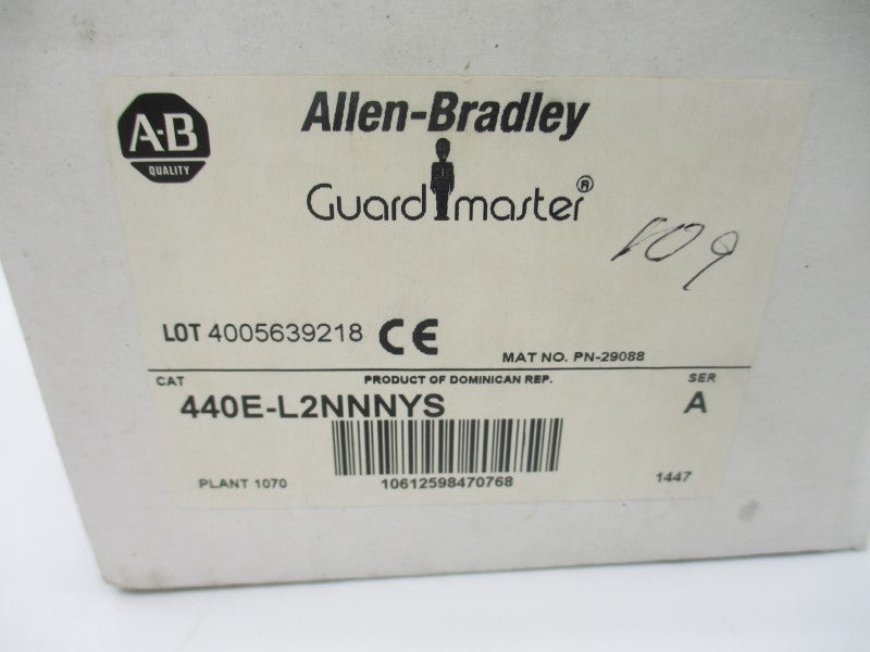 ALLEN BRADLEY 440E-L2NNNYS SER. A 500V 1.4A (WH) NSMP