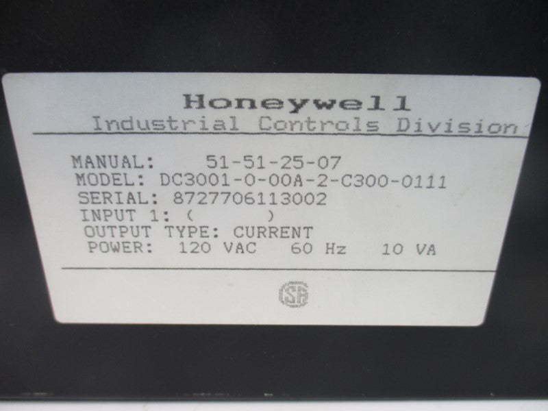 HONEYWELL DC3001-0-00A-2-C300-0111 120VAC UNMP