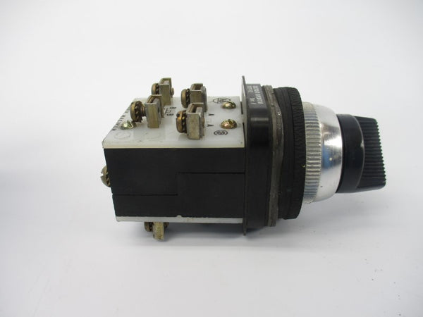 ALLEN BRADLEY 800T-H2 SER. A 600V UNMP