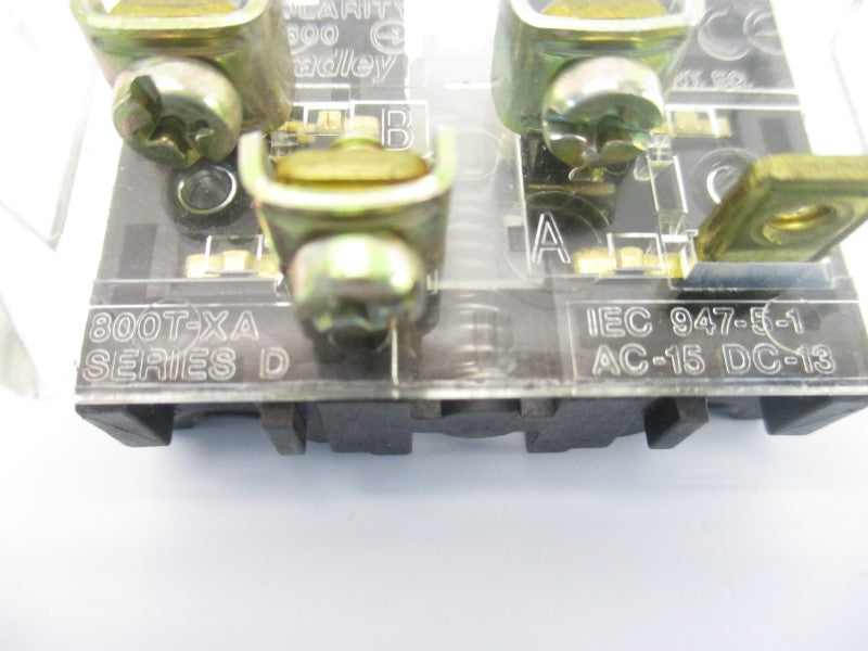 ALLEN BRADLEY 800T-XA SER. D 600V (AS PICTURED) NSNP