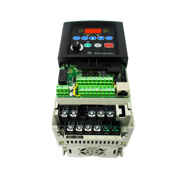 ALLEN BRADLEY 22B-A8P0N104 SER. A F/W 7.01 180-264VAC 18.0A UNMP
