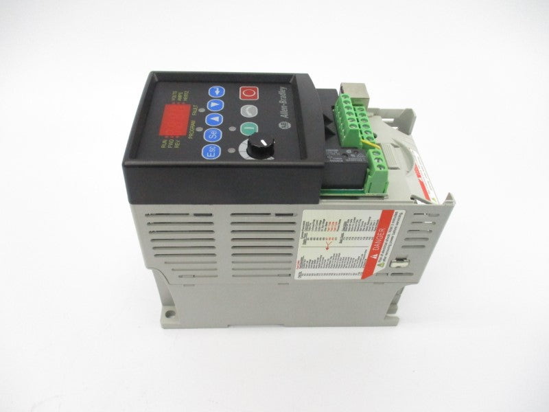 ALLEN BRADLEY 22A-B4P5N104 SER. A F/W 5.01 180-264VAC 5.2A (AS PICTURED) NSNP