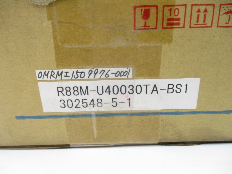 OMRON R88M-U40030TA-BS1 200V 2.6A NSMP