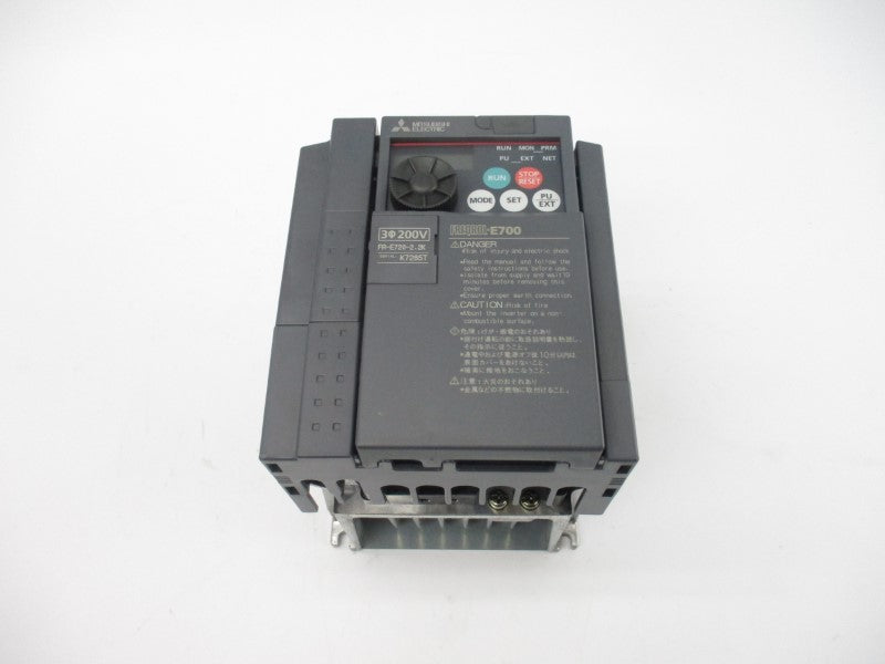 MITSUBISH ELECTRIC FR-E720-2.2K 200-240VAC 16.0A NSMP