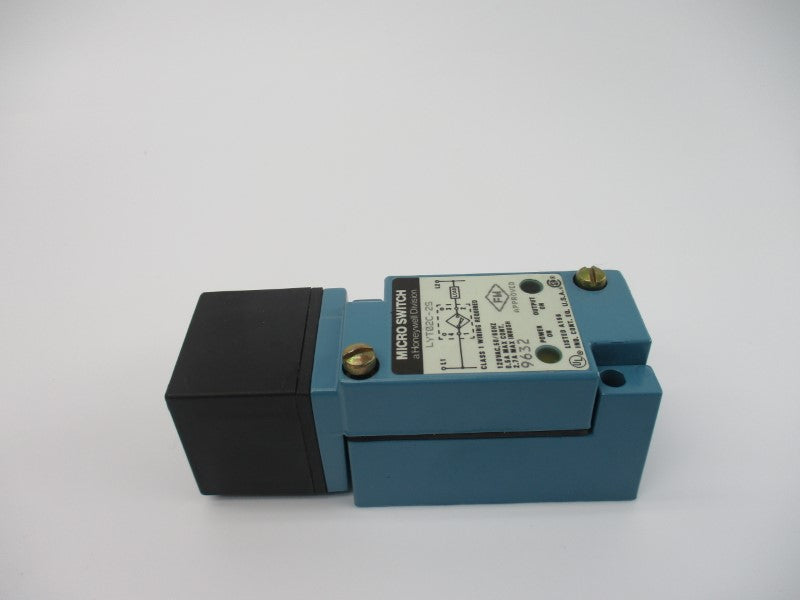 HONEYWELL LYT02C-2S 120VAC 2.7A NSMP