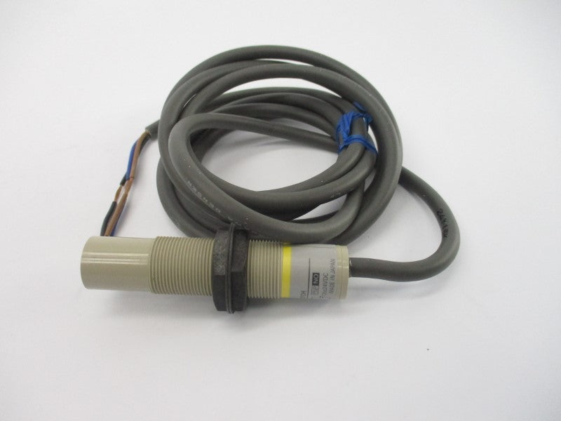 OMRON E2K-X8MF1 12-24VDC 2M NSMP