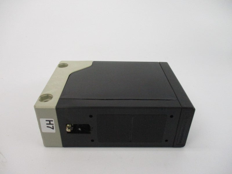 TELEMECANIQUE XUEF10031H7 24-240VAC/DC NSMP
