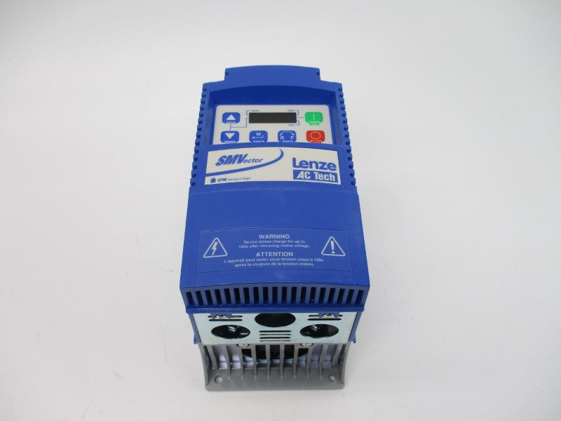 LENZE ESV222N04TXBXX1H42 13443772 400/480V 6.1/5.4A NSMP