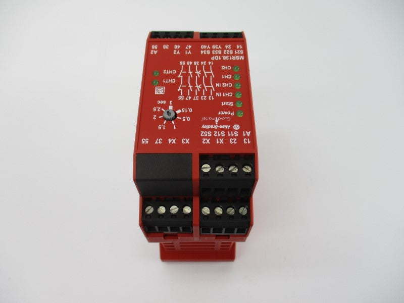 ALLEN BRADLEY 440R-M23084 SER. B 24VAC/DC 3A UNMP