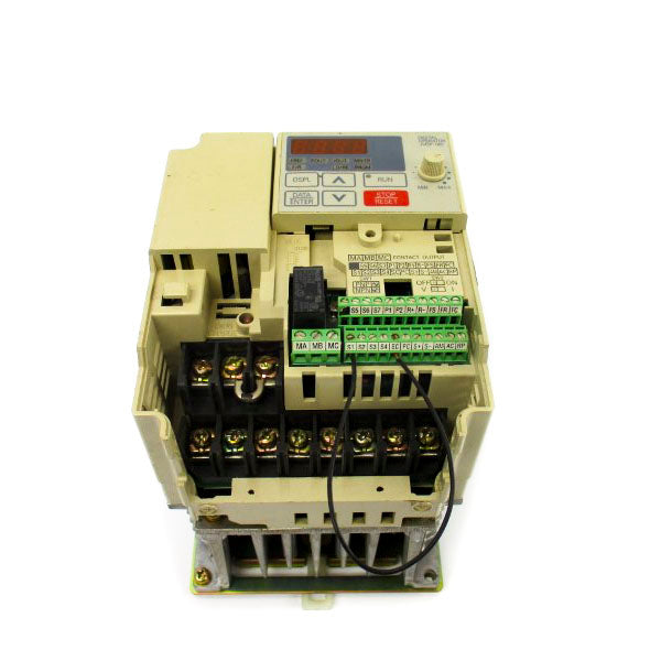 YASKAWA ELECTRIC CIMR-V7AM40P7 380-460V 4.7A UNMP