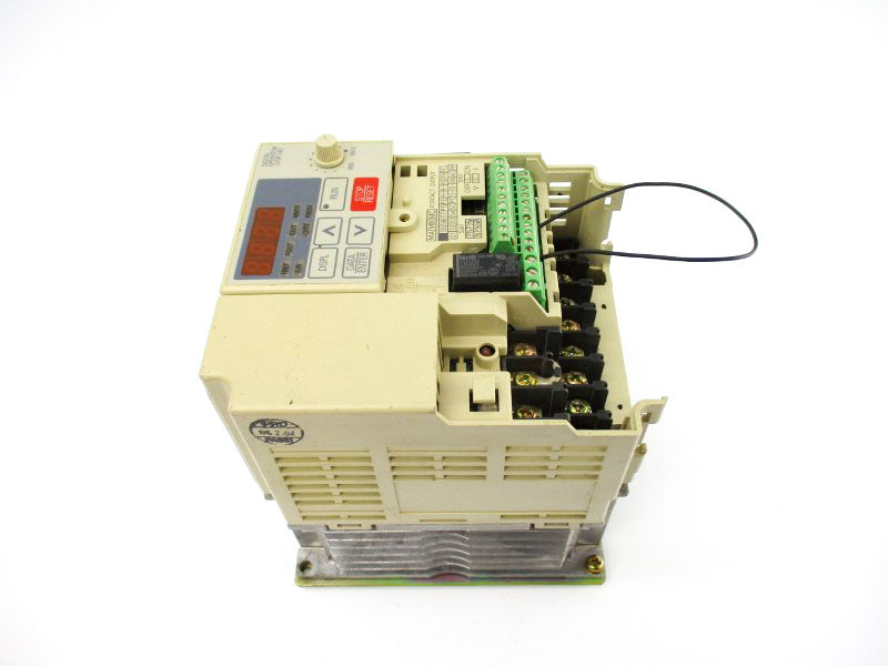 YASKAWA ELECTRIC CIMR-V7AM40P7 380-460V 4.7A UNMP