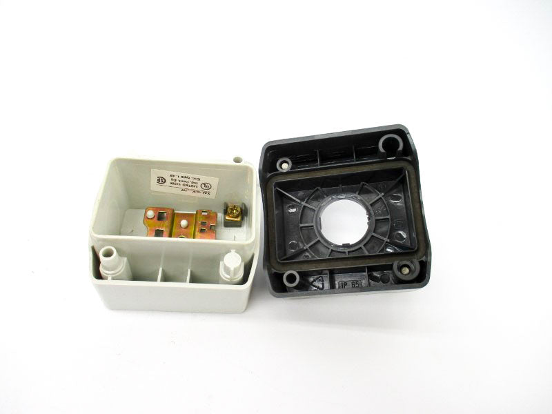 TELEMECANIQUE XALD01 NSMP