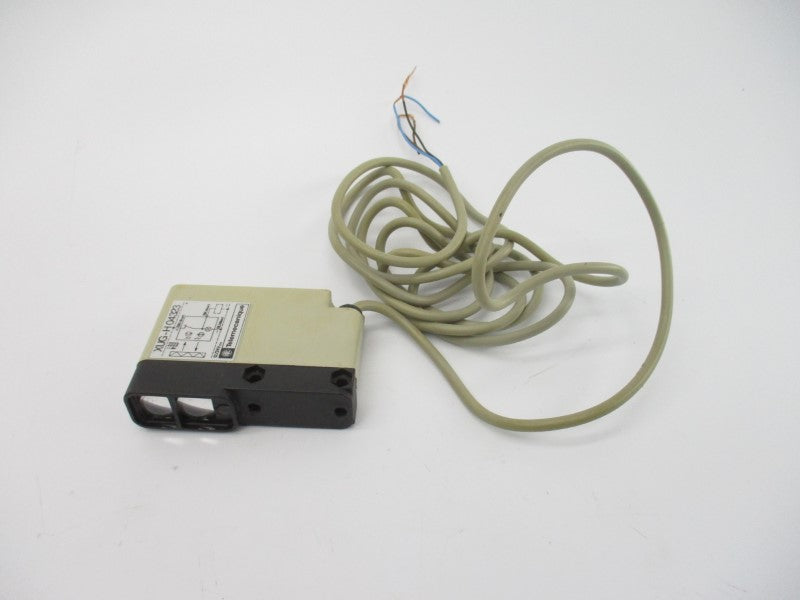 TELEMECANIQUE XUG-H04323 12-24V NSMP