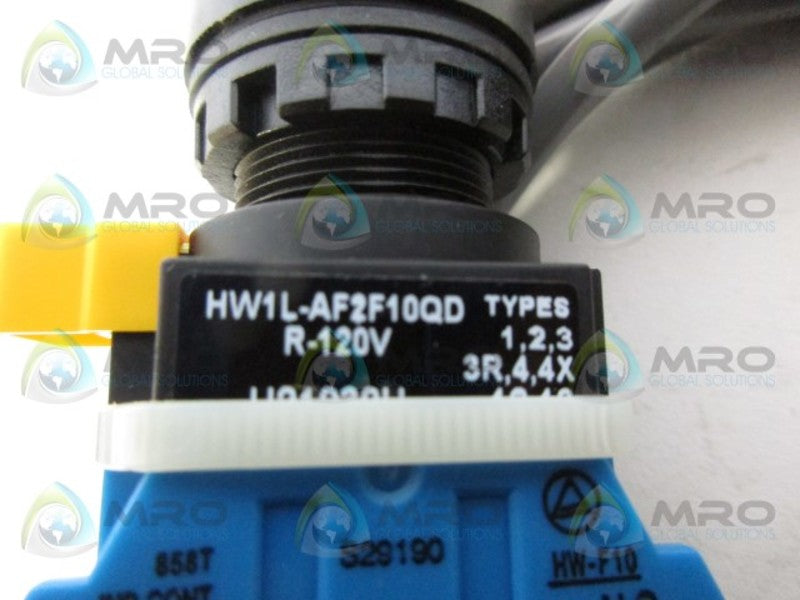 INDUSTRIAL MRO HW1L-AF2F10QD PUSH BUTTON *USED*