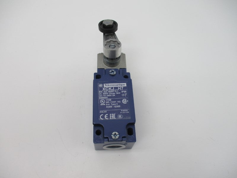 TELEMECANIQUE XCKJ10511H7 240V 3A NSMP