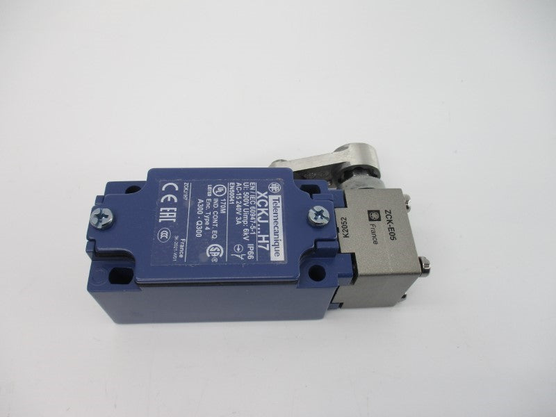 TELEMECANIQUE XCKJ10511H7 240V 3A (AS PICTURED) NSMP