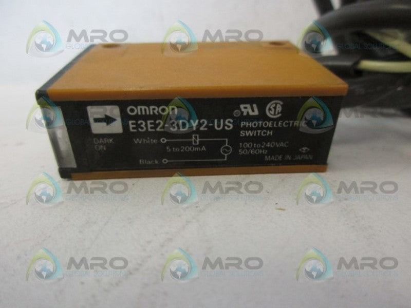 OMRON E3E2-3DY2-US PHOTOELECTRIC SWITCH UNMP