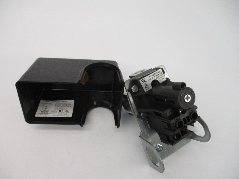 CONDOR MDR11/11EA 120/240VAC 26A 135/165PSI NSNP