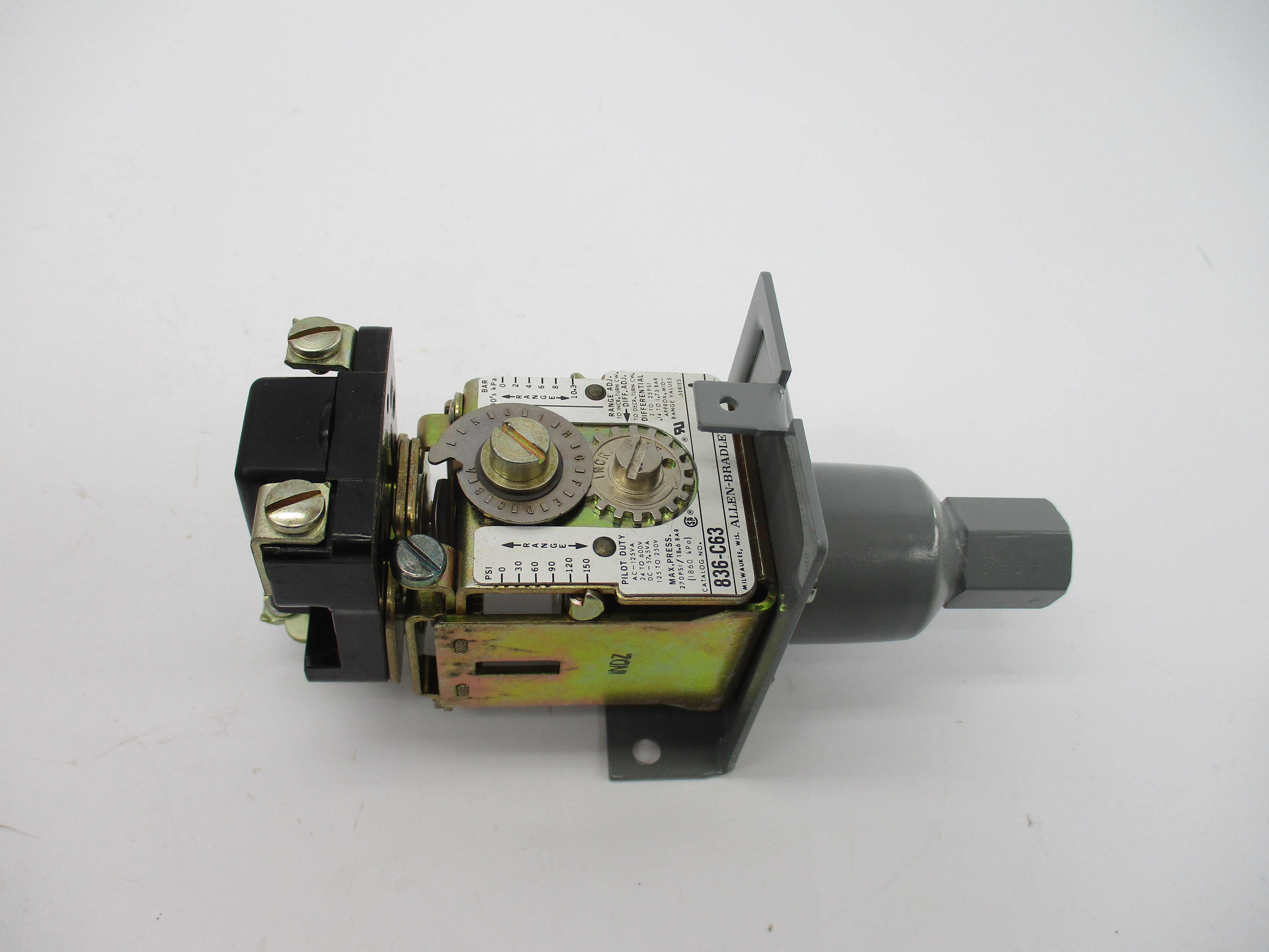 ALLEN BRADLEY 836-C63 SER. A 24-600V 4-150PSI (BR/YL) NSMP