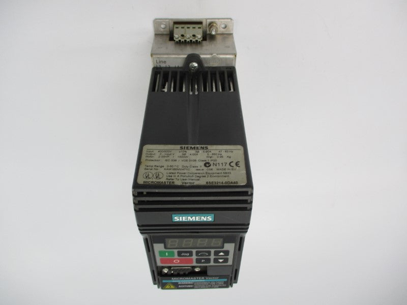 SIEMENS 6SE3214-0DA40 W/ 6SE3290-0DA87-0FA1 400/500V 5.90A UNMP