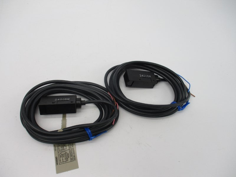 OMRON E3R-5E4 12-24VDC 2M NSMP