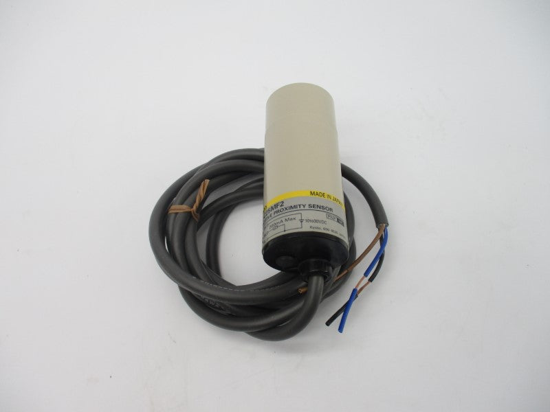 OMRON E2K-C25MF2 10-30VDC 2M NSMP