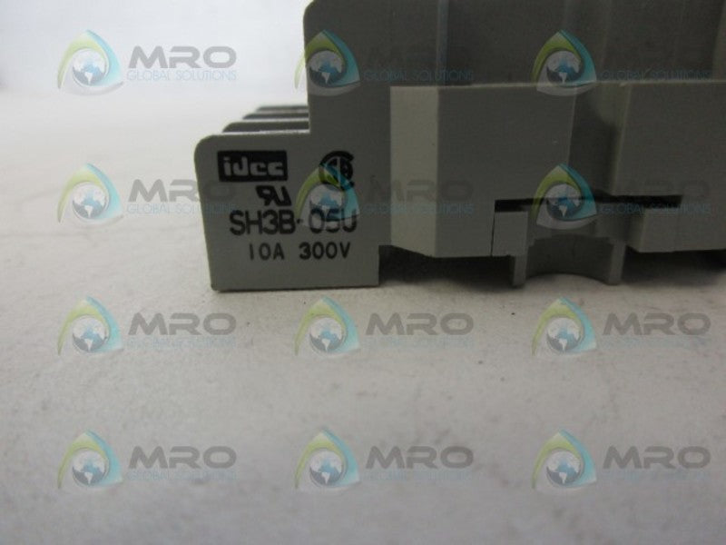 IDEC SH3B-05U RELAY SOCKET NSNP
