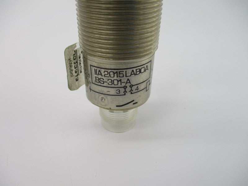 IFM EFECTOR IIA2015LABOABS-301-A 20-250VAC NSNP