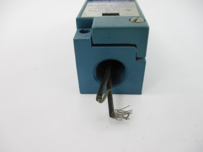 MICRO SWITCH FYTD13C4 120VAC 2.7A UNMP