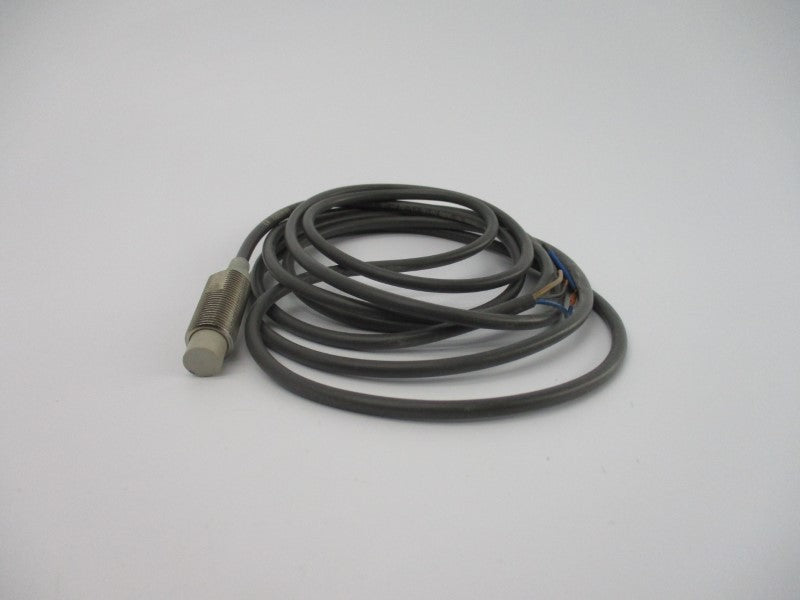 OMRON E2E-X5MF1 12-24VDC NSNP