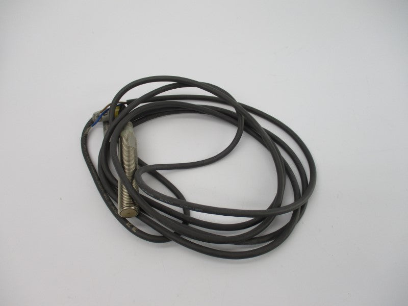 OMRON E2E2-X2Y2-US 24-240VAC 1.2A UNMP