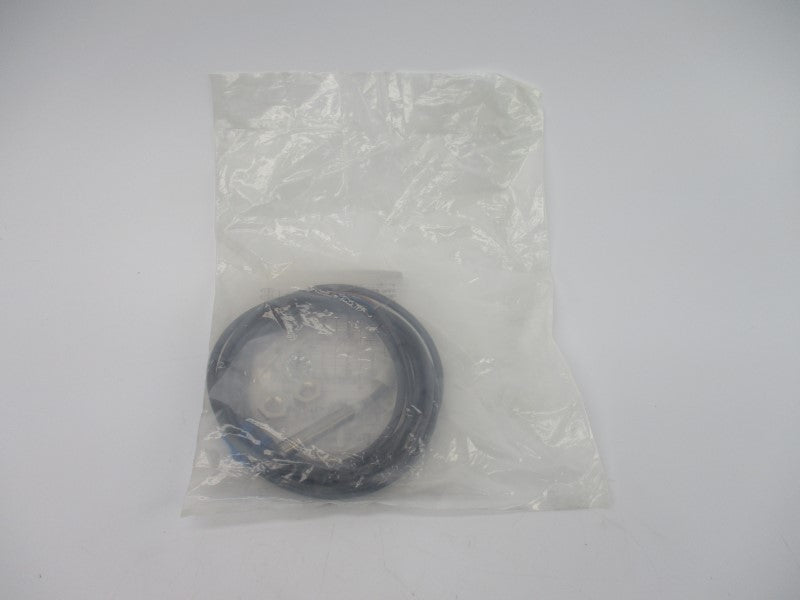 OMRON E2E-X1R5Y2 24-240VAC 2M NSMP