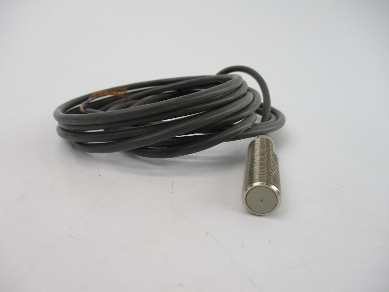 OMRON E2E-X2Y2 24-240VAC  NSNP