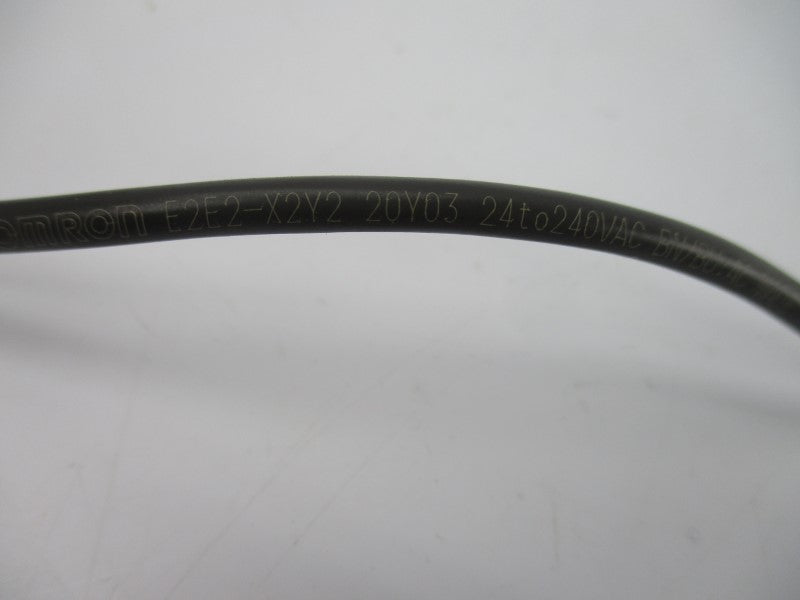 OMRON E2E2-X2Y2 24-240VAC UNMP