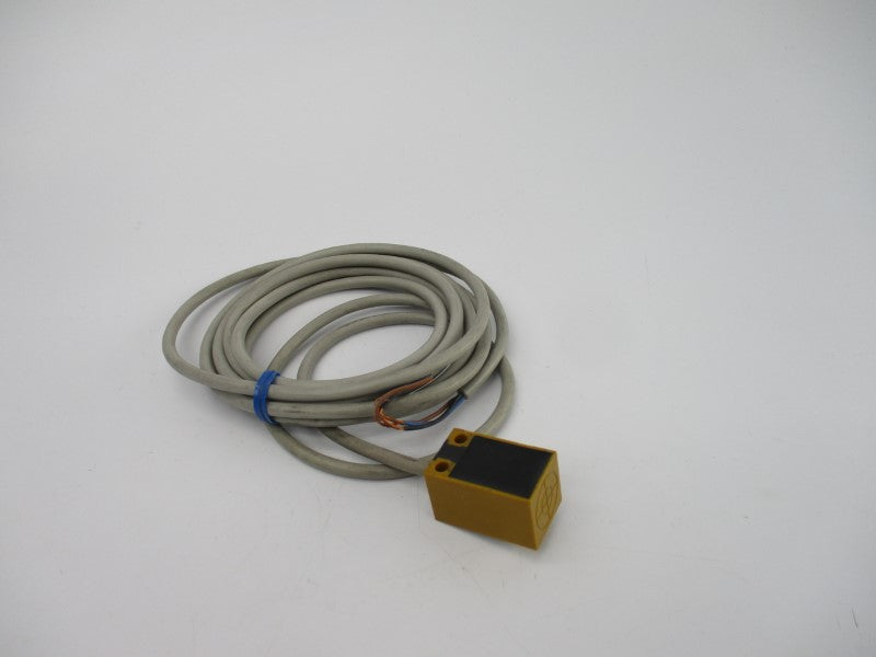 OMRON TL-Q5MC1 12-24VDC NSNP