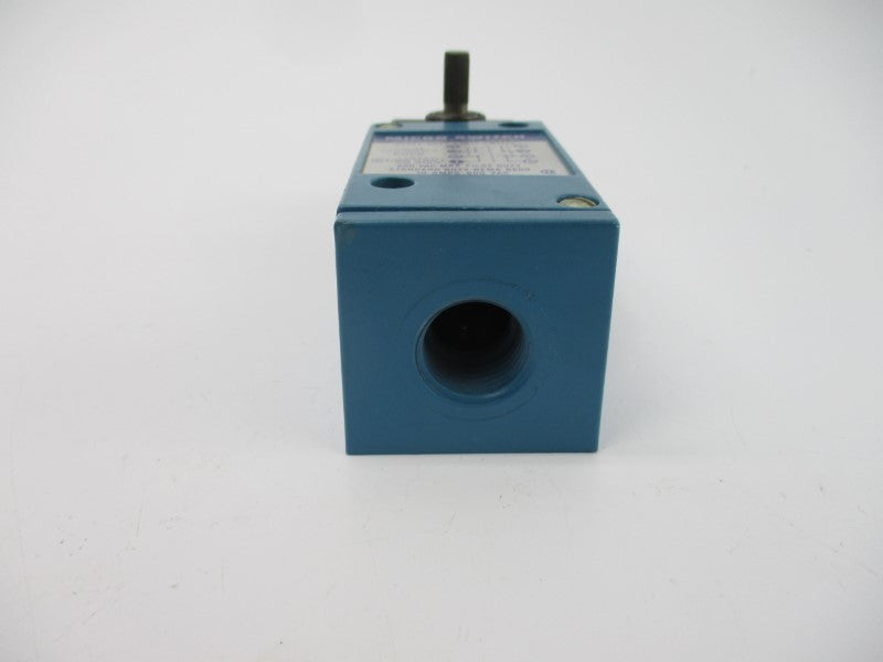 MICRO SWITCH LSH7L 600VAC 10A NSNP