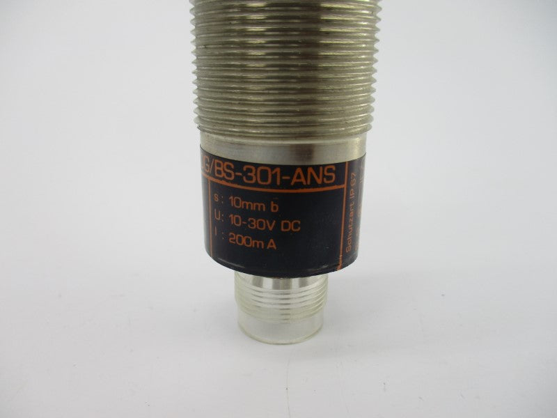 IFM EFECTOR IIA3010LANOG/BS-301-ANS 10-30VDC (AS PICTURED) NSNP