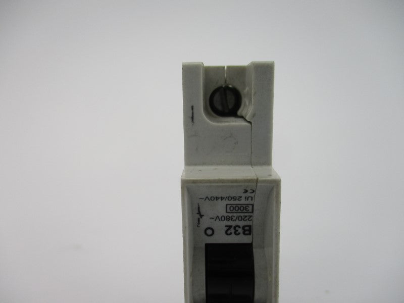 SIEMENS 5SX11327 220/380V 32A UNMP