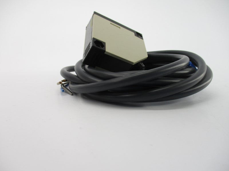 OMRON E3JK-5DS3 24-240VAC NSNP