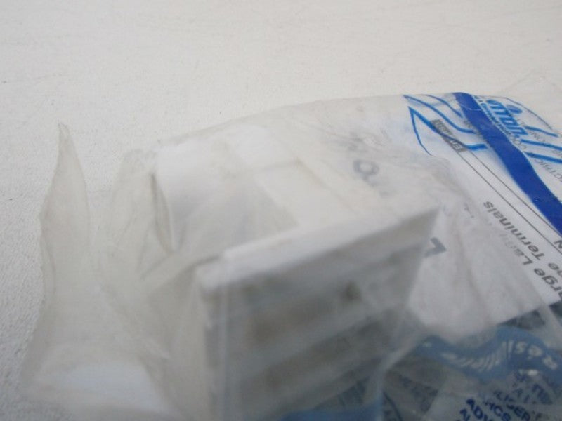 LEVITON 261B LAMP HOLDER NSMP