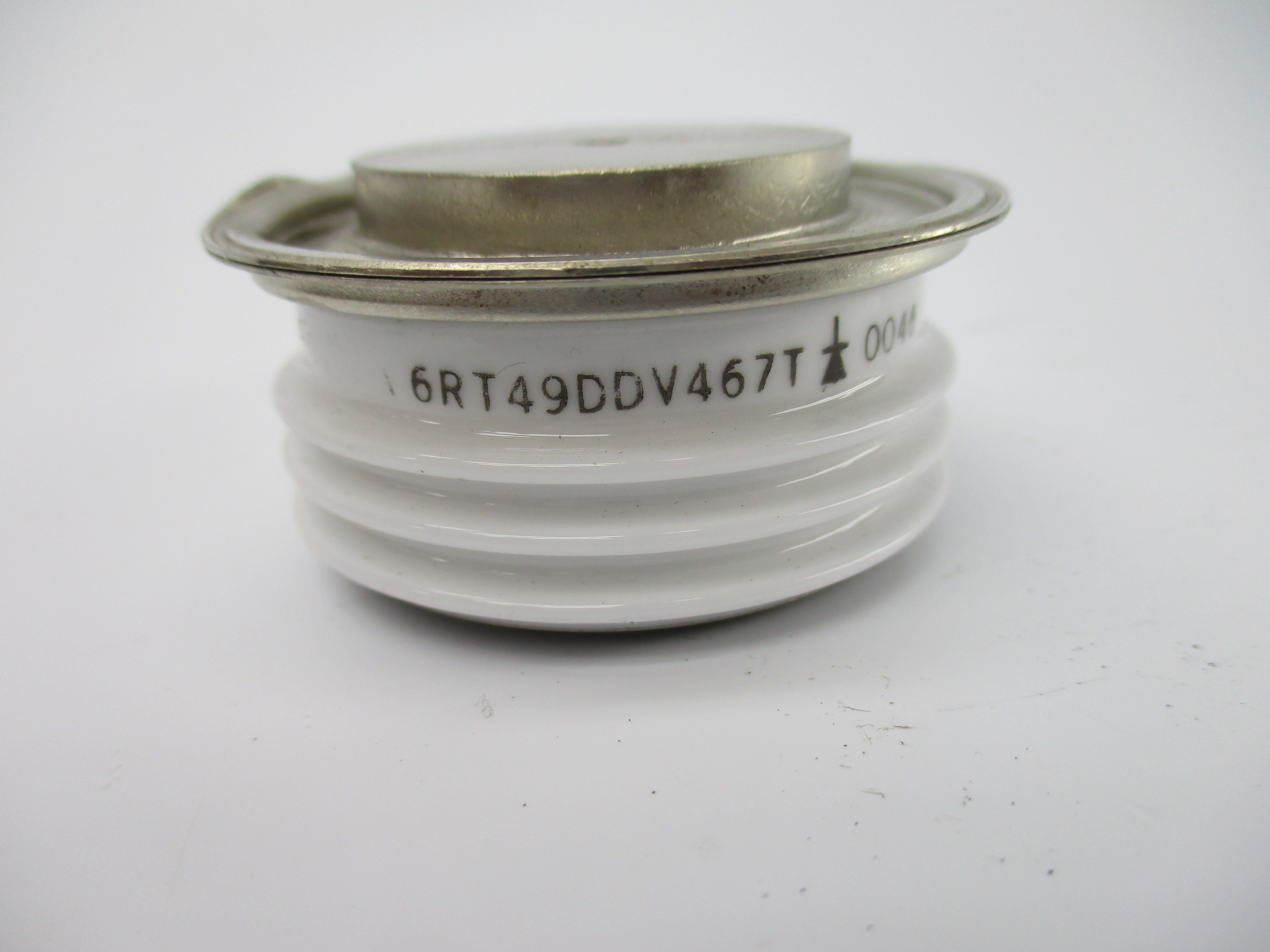 THYRISTOR 6RT49DDV467T ( AS PICTURED) NSNP