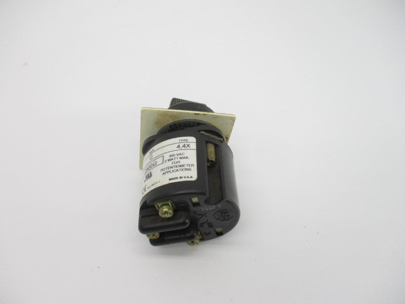 ALLEN BRADLEY 800H-UR19 SER. G 300VAC UNMP
