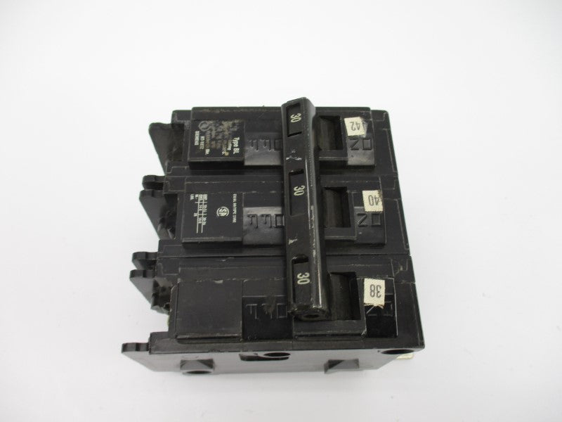 SIEMENS B330 240V 30A UNMP
