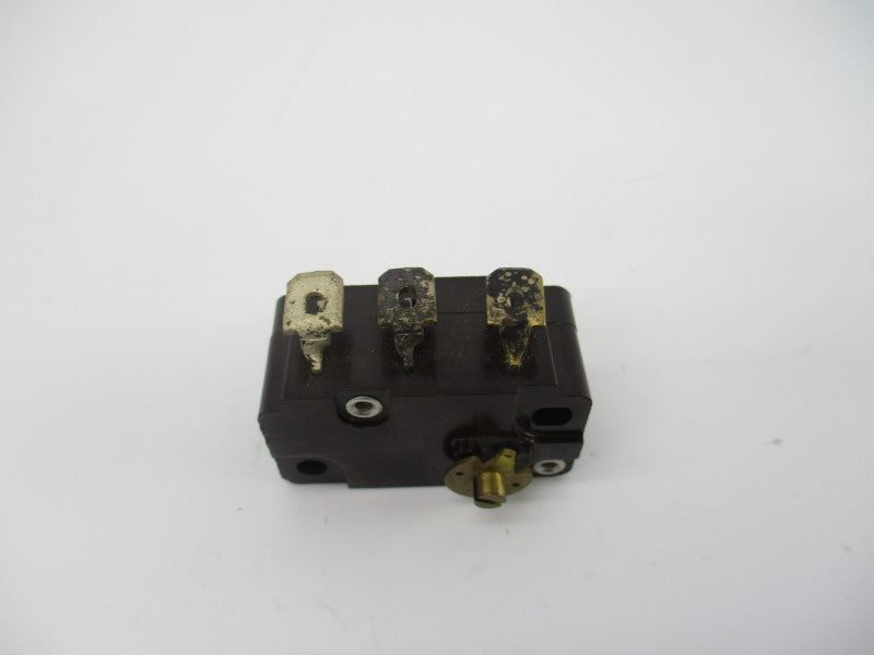 CHERRY E-51 125-250VAC 5A UNMP