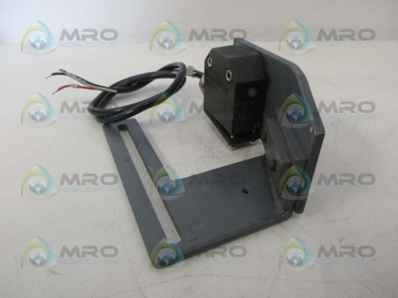BALLUFF BES516-344-H2-L (AS PICTURED) INDUCTIVE SENSOR UNMP