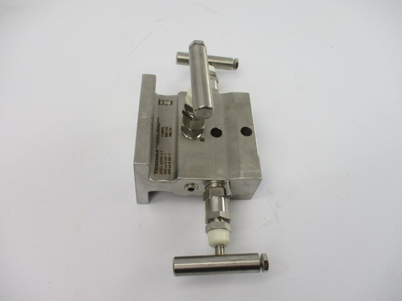 TESCOM M4TV1S-4-T J411S 5000PSI NSMP