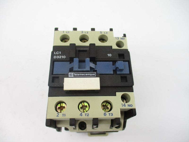 TELEMECANIQUE LC1D3210F7 110V 50A NSNP