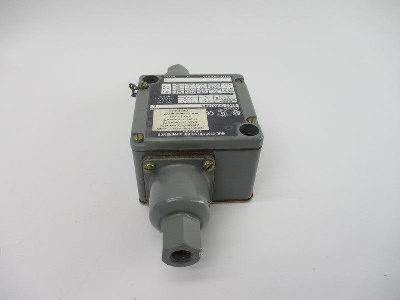 ALLEN BRADLEY 836T-D462JX40 SER. A 120-240VAC 27.5A 5-25PSI NSNP